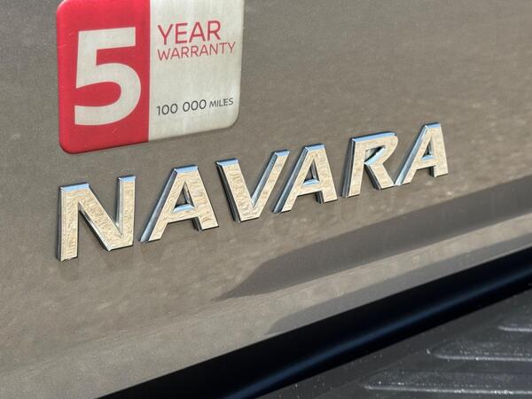 Nissan Navara 2.3 dCi N-Guard Auto 4WD Euro 6 4dr