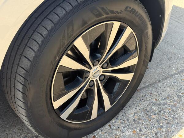 Volvo XC60 2.0 D4 Momentum Auto Euro 6 (s/s) 5dr at 33th