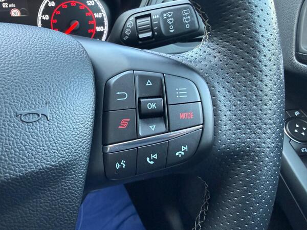 Ford Focus 2.3T EcoBoost ST Euro 6 (s/s) 5dr at 41th