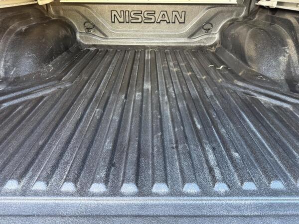 Nissan Navara 2.3 dCi Tekna 4WD Euro 6 (s/s) 4dr