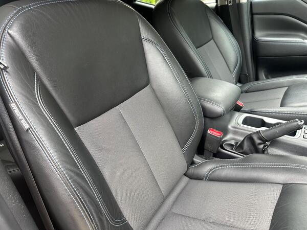 Nissan Navara 2.3 dCi N-Guard 4WD Euro 6 (s/s) 4dr at 9th