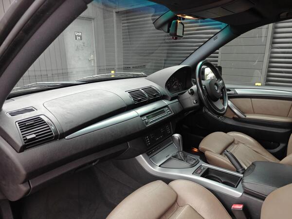 BMW X5 3.0i Sport Auto 4WD Euro 3 5dr - Image 3