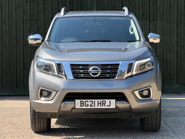 Nissan Navara 2.3 dCi Tekna Auto 4WD Euro 6 4dr at 3th