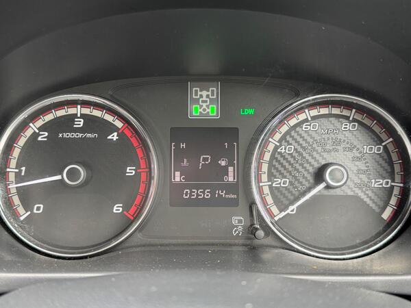 Mitsubishi L200 2.4 DI-D DC Barbarian SVP II Auto 4WD Euro 6 4dr at 31th