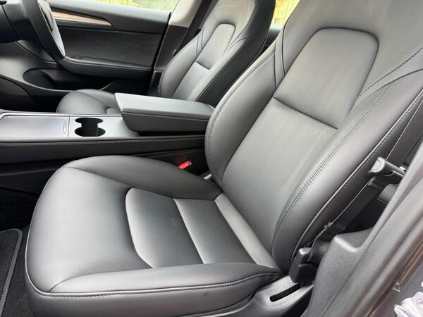 Tesla Model 3 (Dual Motor) Long Range Auto 4WDE 4dr at 36th