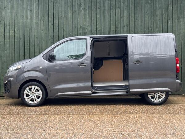 Vauxhall Vivaro 2.0 Turbo D 3100 Prime Auto L1 H1 Euro 6 (s/s) 6dr