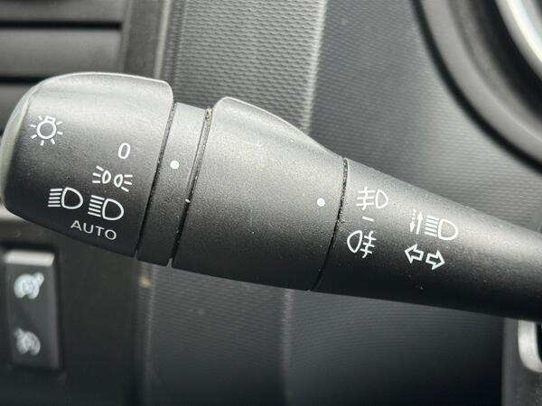 Renault Trafic 2.0 dCi ENERGY 28 Sport SWB Standard Roof Euro 6 (s/s) 5dr at 24th