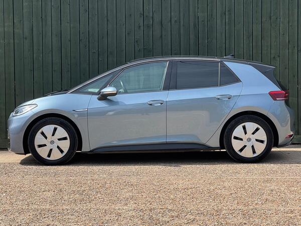Volkswagen ID.3 Pro Performance 58kWh Style Auto 5dr at 11th
