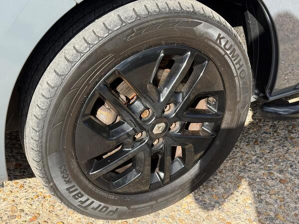 Renault Trafic 2.0 dCi ENERGY 28 Black Edition SWB Standard Roof Euro 6 (s/s) 5dr at 37th