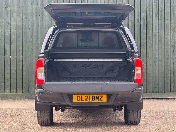 Nissan Navara 2.3 dCi N-Guard Auto 4WD Euro 6 4dr at 13th