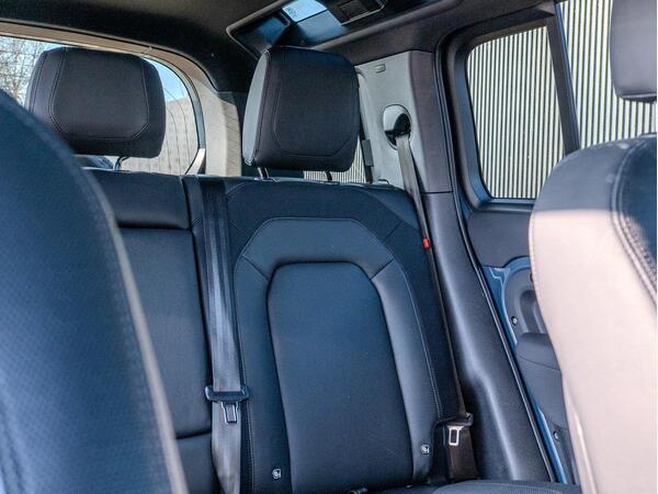 LAND ROVER DEFENDER X-DYNAMIC SE D MHEV A - Image 39