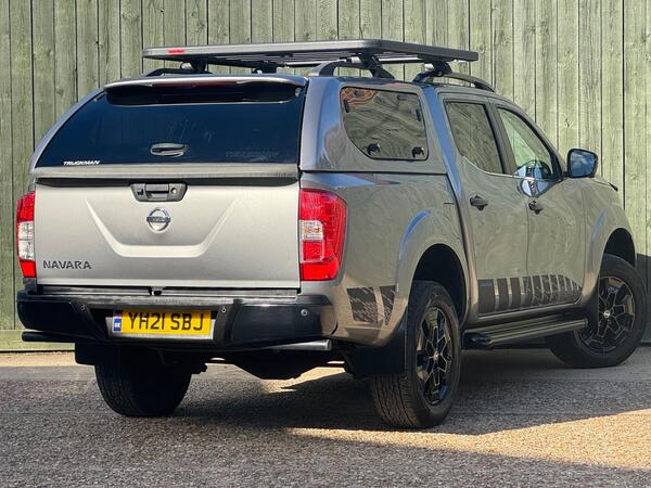 Nissan Navara 2.3 dCi N-Guard Auto 4WD Euro 6 4dr at 19th