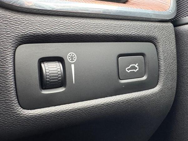 Volvo XC60 2.0 D4 Inscription Auto AWD Euro 6 (s/s) 5dr at 42th