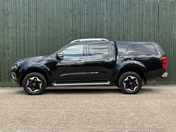 Nissan Navara 2.3 dCi Tekna Auto 4WD Euro 6 4dr