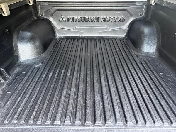 Mitsubishi L200 2.2 DI-D DC Barbarian X Auto 4WD Euro 6 (s/s) 4dr at 44th