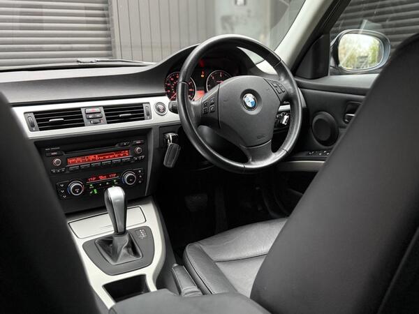 BMW 3 Series 2.0 320d SE Steptronic Euro 5 4dr - Image 2