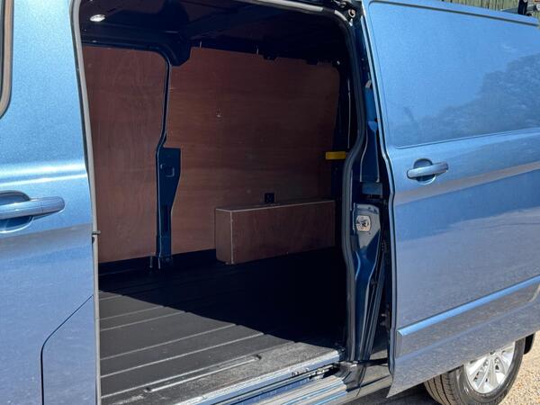 Ford Transit Custom 2.0 300 EcoBlue Limited L2 H1 Euro 6 (s/s) 5dr