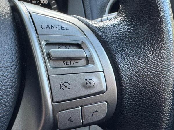 Nissan Navara 2.3 dCi N-Guard Auto 4WD Euro 6 4dr at 24th