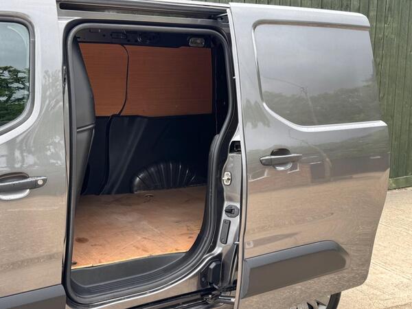 Peugeot Partner 1.5 BlueHDi 1000 Professional Premium Standard Panel Van SWB Euro 6 5dr