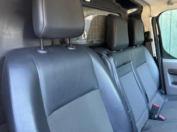 Toyota ProAce 1.6D Icon Medium Panel Van MWB Euro 6 (s/s) 6dr at 10th