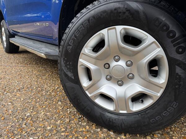 Ford Ranger 2.2 TDCi Limited Durashift 4WD Euro 5 4dr at 40th