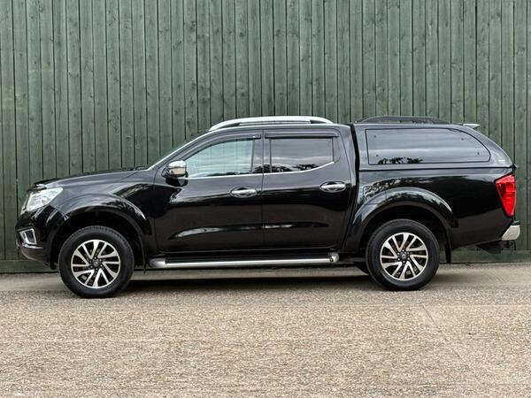 Nissan Navara 2.3 dCi Tekna 4WD Euro 6 (s/s) 4dr