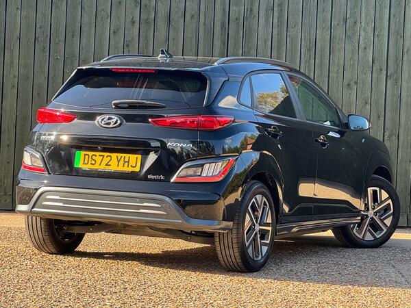 Hyundai KONA 64kWh Premium Auto 5dr (10.5kW Charger)