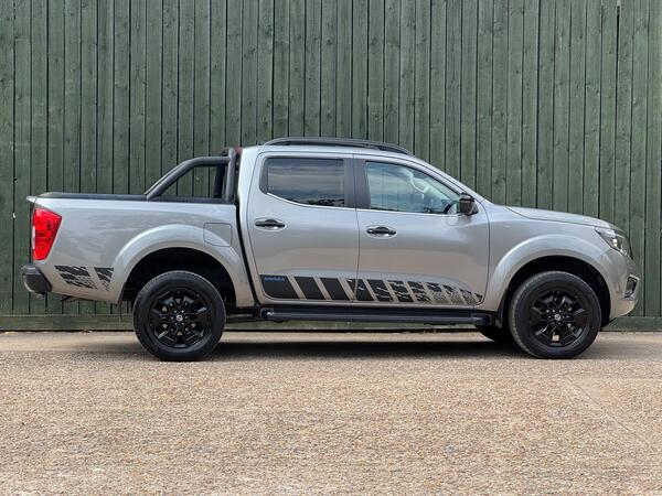 Nissan Navara 2.3 dCi N-Guard Auto 4WD Euro 6 4dr