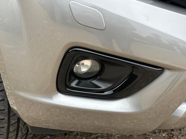 Nissan Navara 2.3 dCi N-Guard 4WD Euro 6 (s/s) 4dr at 24th