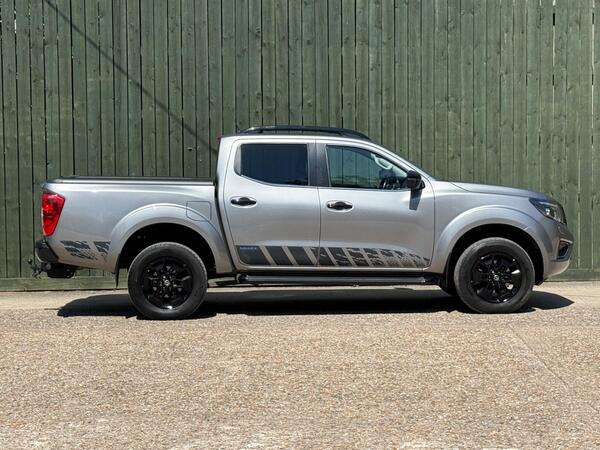 Nissan Navara 2.3 dCi N-Guard Auto 4WD Euro 6 4dr at 26th