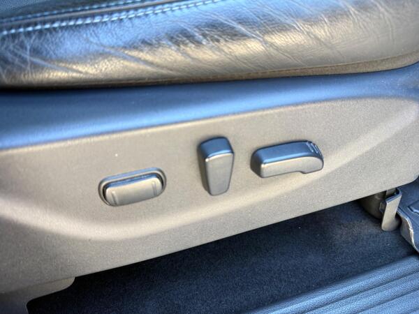 Nissan Navara 2.3 dCi N-Guard Auto 4WD Euro 6 4dr at 43th