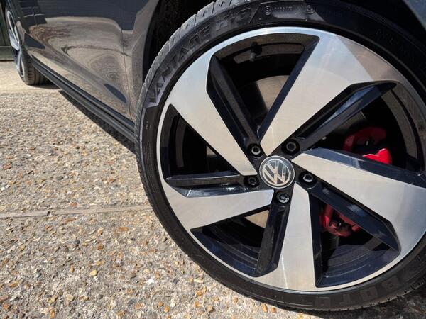 Volkswagen Golf 2.0 TSI GTI Performance DSG Euro 6 (s/s) 5dr at 39th