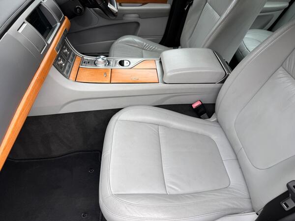 Jaguar XF 3.0 V6 Luxury Auto Euro 4 4dr