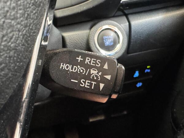 Toyota Hilux 2.8 D-4D Invincible X 4WD Euro 6 (s/s) 4dr at 22th