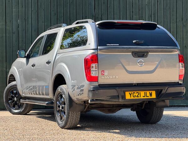 Nissan Navara 2.3 dCi N-Guard Auto 4WD Euro 6 4dr at 11th