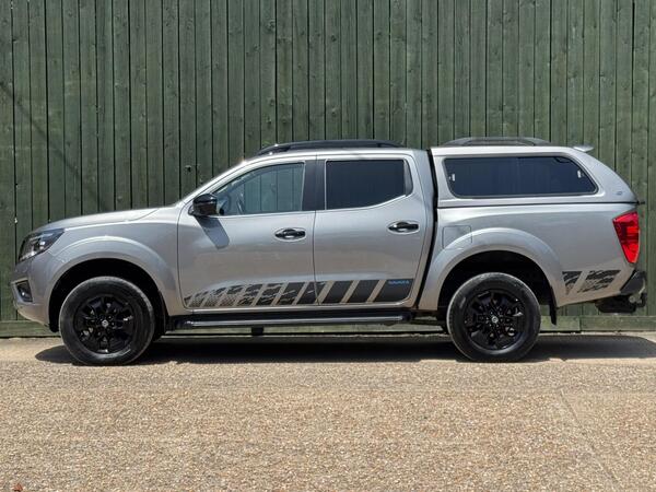 Nissan Navara 2.3 dCi N-Guard Auto 4WD Euro 6 4dr