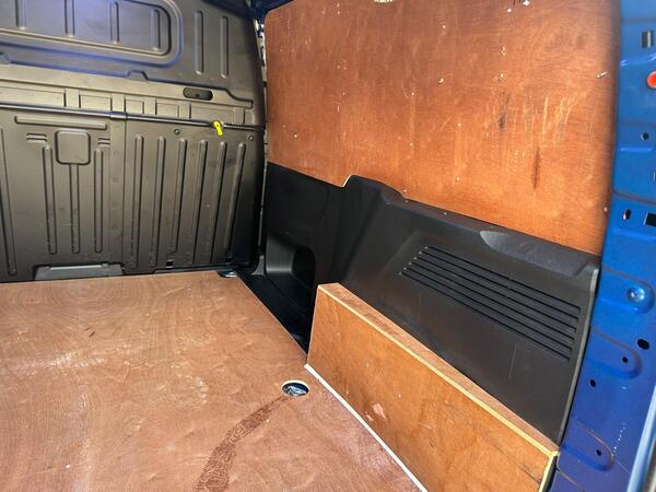 Peugeot Partner 1.5 BlueHDi 1000 Asphalt Standard Panel Van EAT8 SWB Euro 6 (s/s) 5dr at 39th