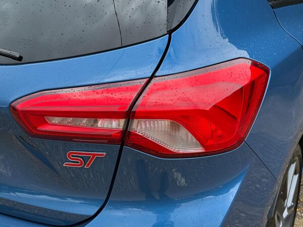 Ford Focus 2.3T EcoBoost ST Euro 6 (s/s) 5dr at 35th