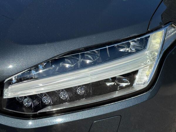 Volvo XC90 2.0 D5 PowerPulse Inscription Pro Auto 4WD Euro 6 (s/s) 5dr at 28th