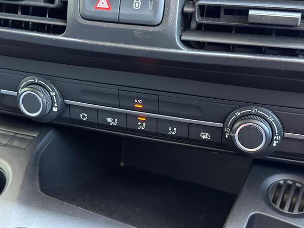 Peugeot Partner 1.5 BlueHDi 1000 Professional Standard Panel Van SWB Euro 6 5dr at 26th