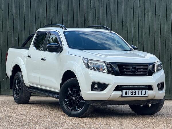 Nissan Navara 2.3 dCi N-Guard Auto 4WD Euro 6 4dr at 0th