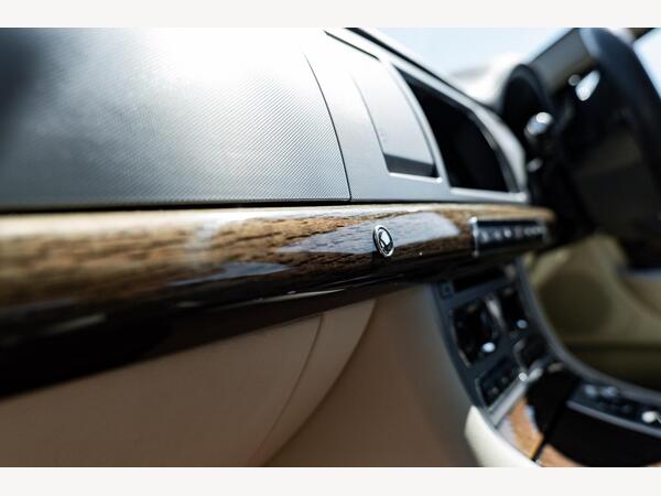 JAGUAR XF PREMIUM LUXURY D AUTO - Image 30