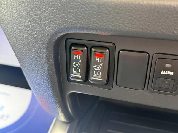 Mitsubishi L200 2.4 DI-D DC Barbarian Pickup Double Cab 4dr Diesel Auto 4WD Euro 6 (178 ps) at 31th