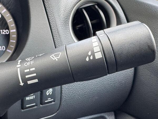 Nissan Navara 2.3 dCi Tekna 4WD Euro 6 (s/s) 4dr at 25th