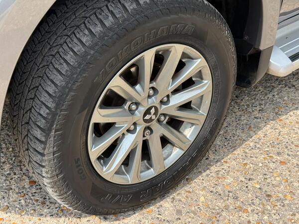 Mitsubishi L200 2.4 DI-D DC Barbarian Auto 4WD Euro 6 4dr at 31th