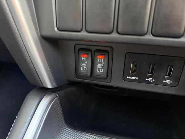 Mitsubishi L200 2.2 DI-D DC Barbarian Auto 4WD Euro 6 (s/s) 4dr