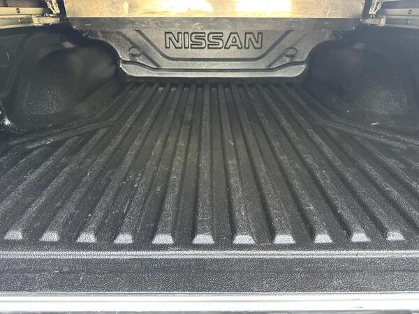 Nissan Navara 2.3 dCi N-Guard Pickup Double Cab 4dr Diesel Auto 4WD Euro 6 (190 ps)