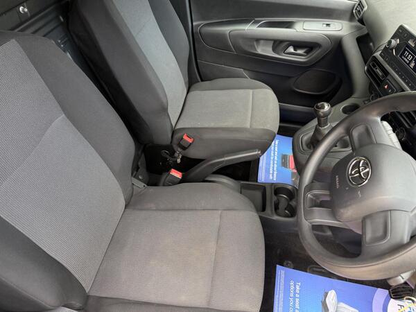 Toyota PROACE CITY 1.5 BlueHDi Active Short Panel Van SWB Euro 6 (s/s) 5dr at 2th