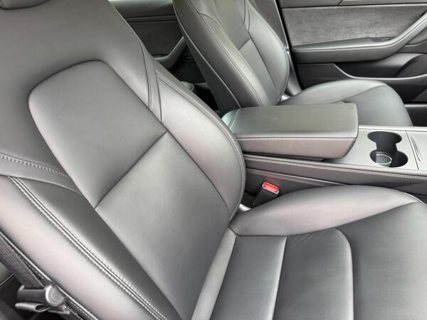 Tesla Model 3 (Dual Motor) Long Range Auto 4WDE 4dr at 11th