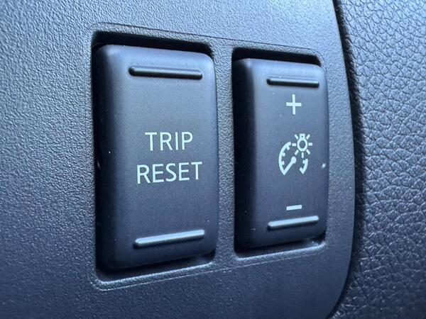 Nissan Navara 2.3 dCi Tekna 4WD Euro 6 (s/s) 4dr